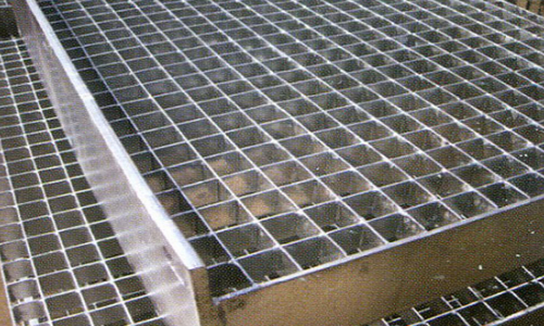 煙臺壓焊鋼格板在地鐵通風(fēng)口的應(yīng)用